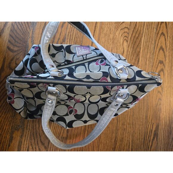 Coach Poppy Signature Hearts Gray Black Canvas Large Tote Bag/ Shoulder Bag - Picture 7 of 12